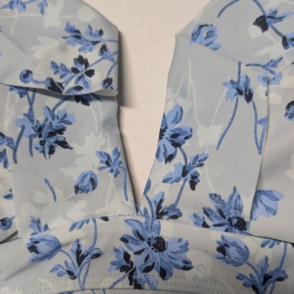 A Pea in the Pod Maternity Swimsuit Coquette Ditsy Floral Ruffle Deep V Large - Picture 6 of 11